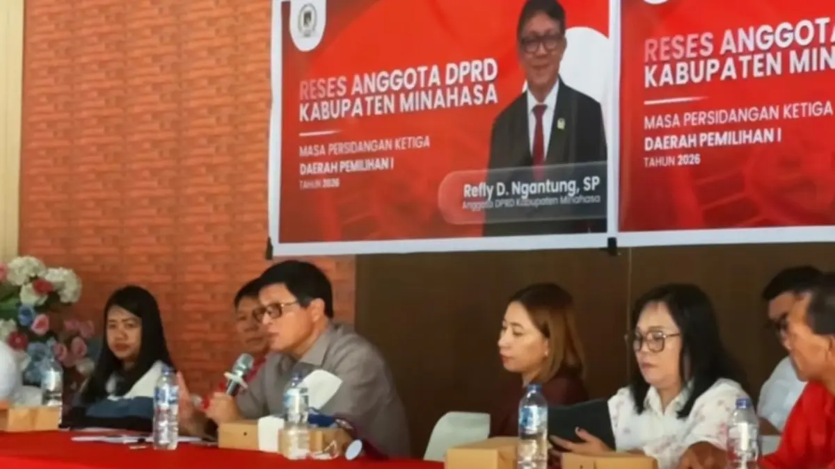 SERAP: Ketua DPRD Minahasa bersama dua legislator saat menerima berbagai aspirasi warga di Dapil 1 dalam kegiatan reses