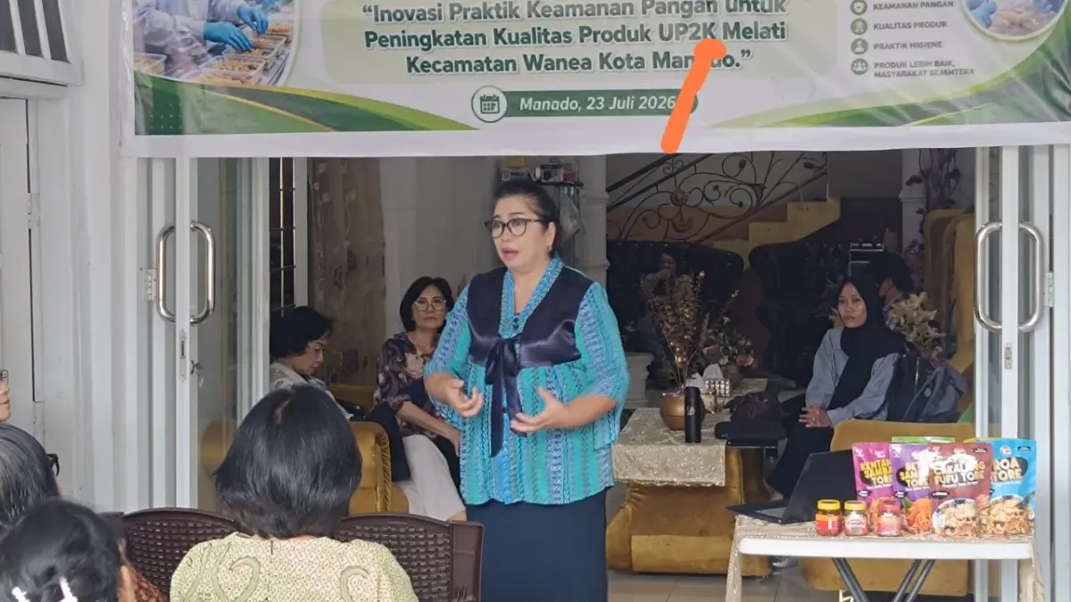 Ketua Panititia . Erny J.N. Nurali, MS,