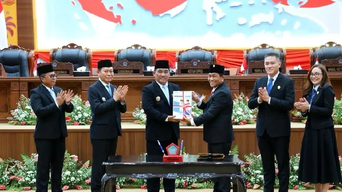 Penandatanganan Nota Kesepakatan Kebijakan Umum APBD (KUA) dan Prioritas Plafon Anggaran Sementara (PPAS) Tahun Anggaran 2027 dalam Rapat Paripurna DPRD Sulut.