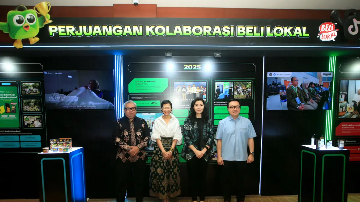 Kunjungan Booth Perayaan Kolaborasi #BeliLokal
