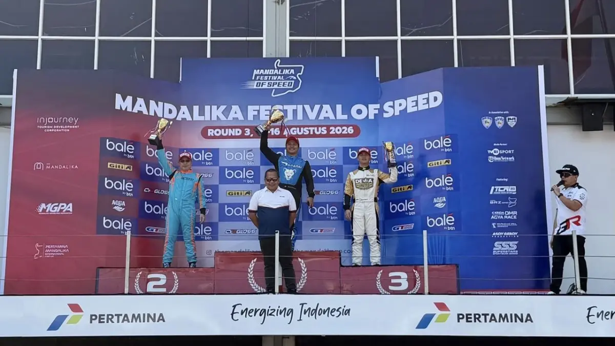 Pembalap muda berbakat asal Sulawesi Utara, Sebastian Kennard Tamuntuan, kembali mengharumkan nama daerah di tingkat nasional. Dalam gelaran Mandalika Festival of Speed yang dirangkaikan dengan Kejurnas ITCR 1200 cc Round 3-4, 14–16 Agustus 2026, Sebastian berhasil meraih podium ketiga kategori Seeded B.