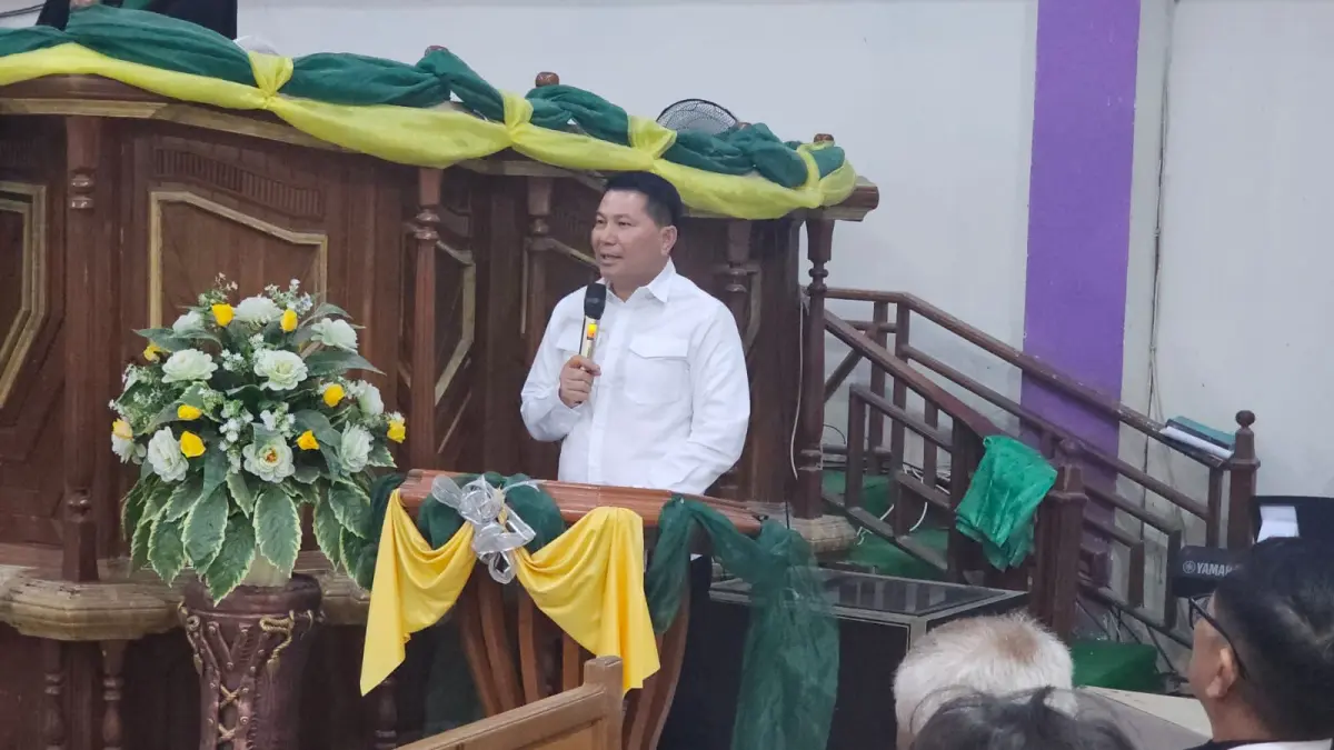 Kapolda Sulut Irjen Pol Roycke Langie mengajak masyarakat memaknai kemerdekaan secara lebih mendalam, bukan sekadar terbebas dari penjajahan atau belenggu secara fisik, tetapi juga sebagai kemerdekaan hati, pikiran dan iman.