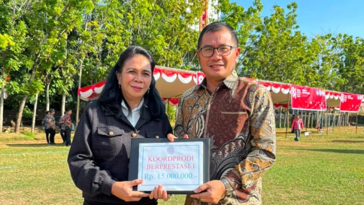 Dibawah kepemimpinan Dekan Ferry Liando dan Kaprodi Pingkan Tangkudung, Prodi Ilmu Komunikasi Fisip jadi yang terbaik di Unsrat Manado
