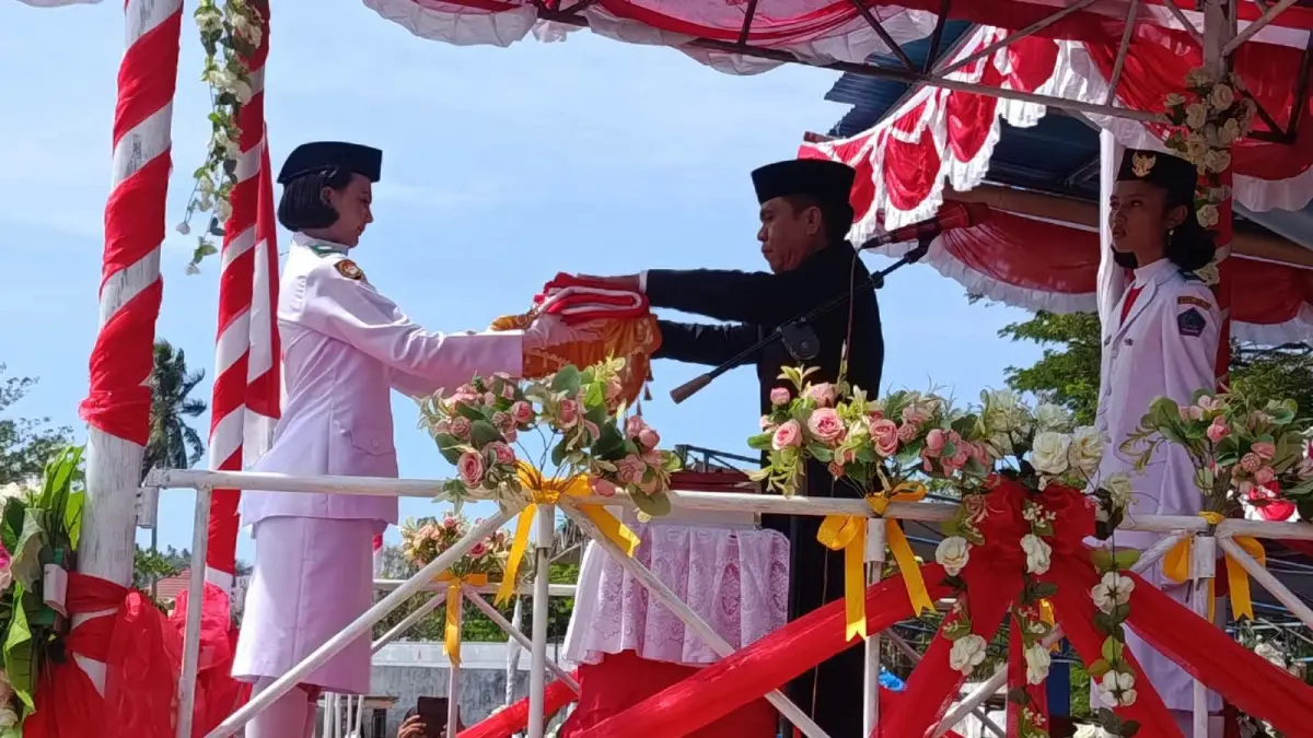 Pj Sekda Sitaro Eddy Salindeho Pimpin Upacara HUT RI Ke-81 di Tagulandang
