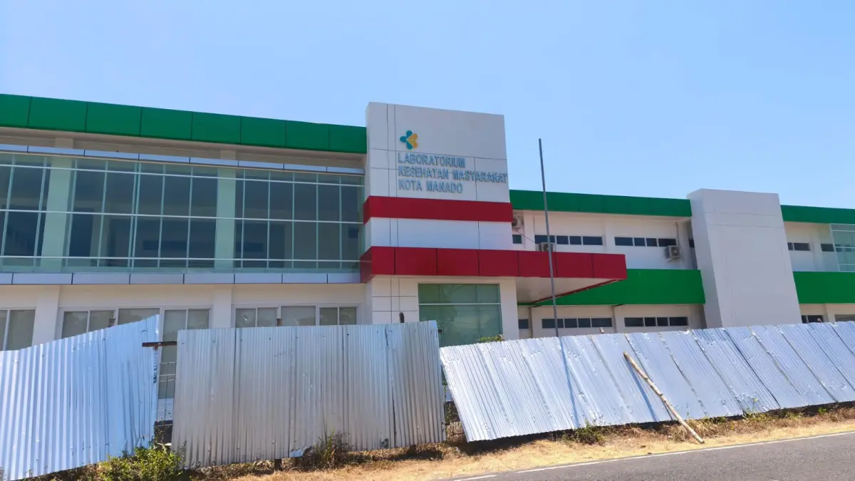 Gedung Laboratorium Kesehatan Masyarakat Kota Manado di Kelurahan Tingkulu
