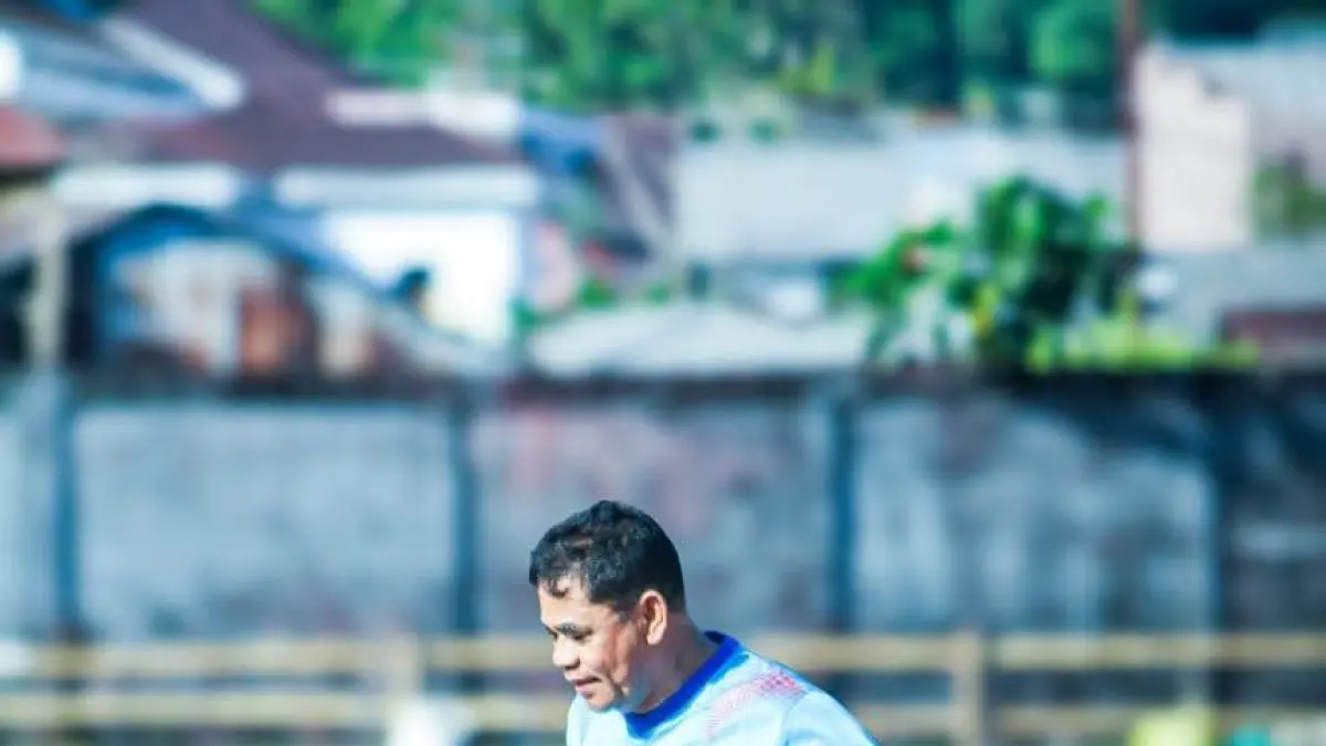 Makainas secara resmi membuka ajang Bupati Cup.