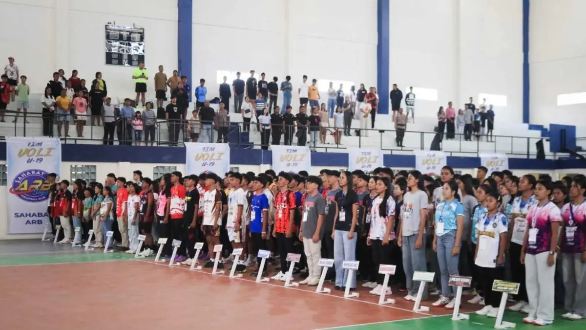 Opening Ceremony Kejuaraan Provinsi (Kejurprov) Bola Voli Antar Klub U-19 Piala Bergilir Gubernur Sulawesi Utara Yulius Selvanus Tahun 2026.