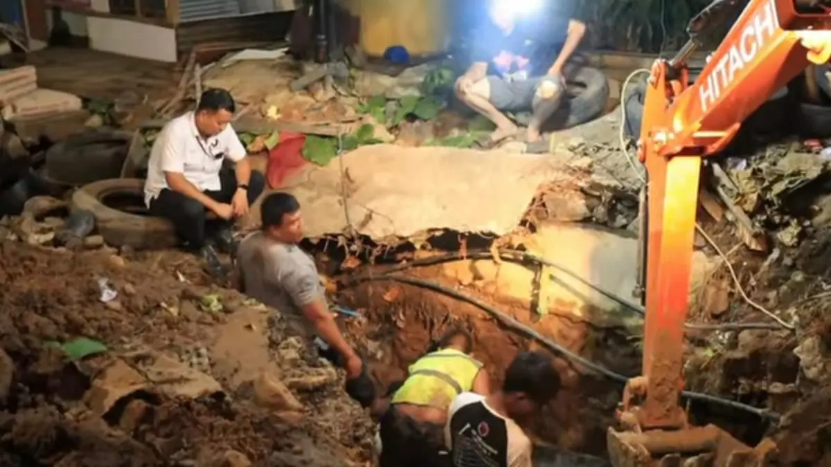 Perbaikan yang dilakukan PDAM Wanua Wenang di salah satu lokasi di Manado