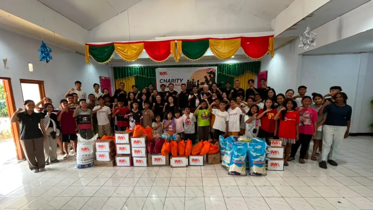 IMA Sulut foto bersama dengan anak anak Panti Asuhan Nazareth GMIM Tomohon 