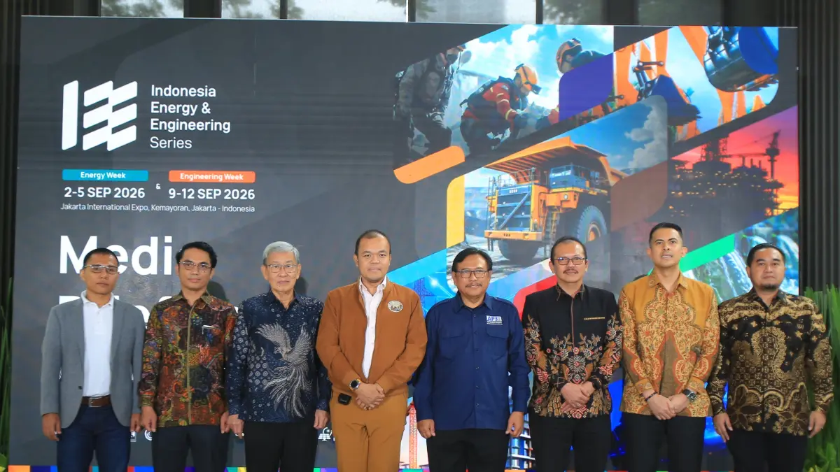 Perwakilan asosiasi industri pada konferensi pers IEE Series 2026.