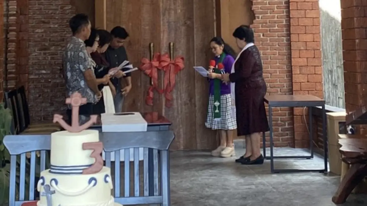 JANGKAR Tomohon merayakan HUT ke-3 sekaligus membuka Wale Ni Ina, restoran khas Minahasa halal yang namanya terinspirasi dari sang oma.