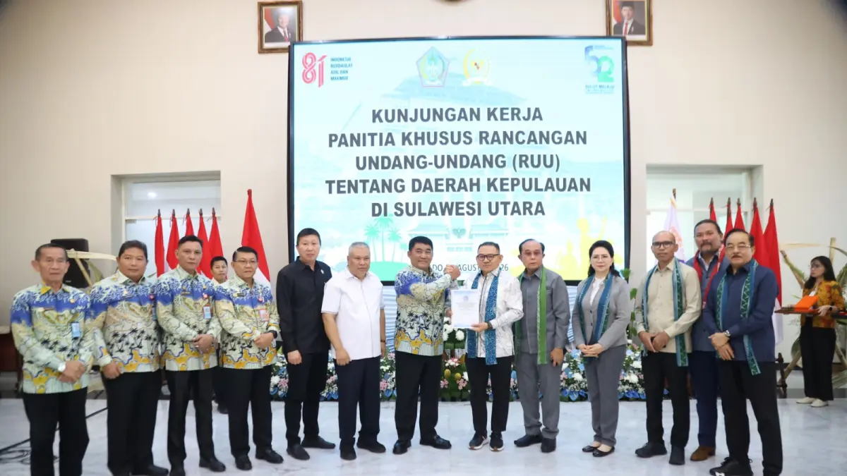 Panitia Khusus (Pansus) DPR RI dalam rangka pembahasan RUU tentang Daerah Kepulauan di Wisma Negara Bumi Beringin, Manado.