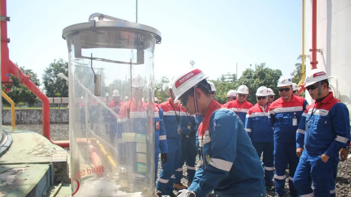 &nbsp;Manajemen Pertamina&nbsp;meninjau langsung ATF Hasanuddin, memastikan keandalan pasokan Avtur untuk konektivitas Indonesia Timur