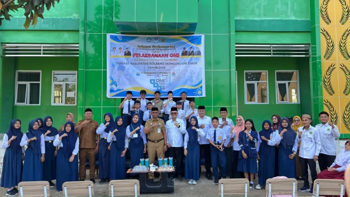 OMI Boltim resmi dibuka Bupati Oskar. Peserta didorong mengasah kemampuan dan menjunjung sportivitas dalam kompetisi pendidikan.