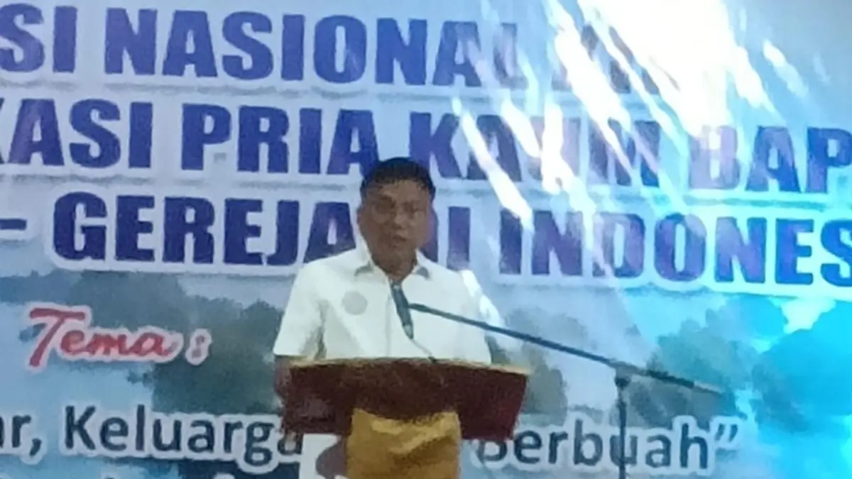 Ketua Umum (Ketum) FK-PKB PGI periode 2023–2028, Prof. Dr. (HC) Olly Dondokambey, SE saat memberikan sambutan