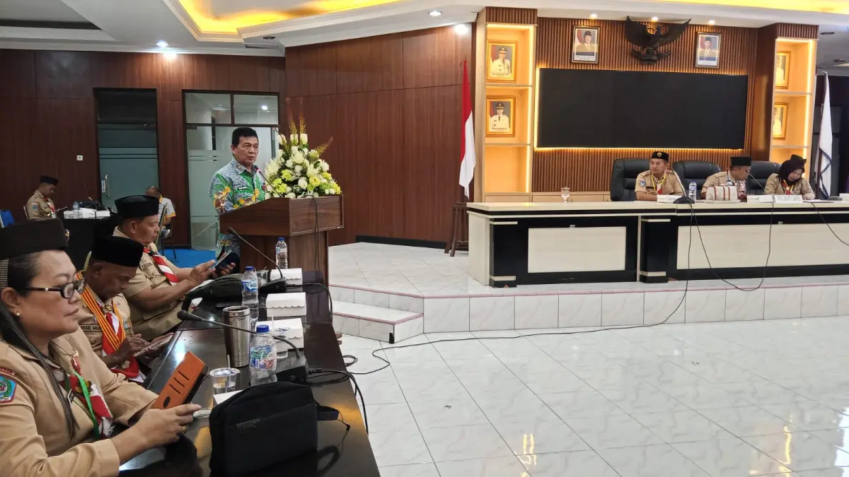 Ketua Kwarcab Gerakan Pramuka Kota Bitung Kak Michael Sondakh saat membawakan sambutan usai terpilih.(Franky/MP)