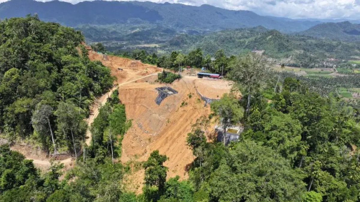 WAJIB DITINDAK: Foto udara lokasi pertambangan emas ilegal yang berhasil diungkap oleh UPTD KPH Unit I Bolaang Mongondow dan Bolaang Mongondow Utara di kawasan HPT Sungai Ongkag.