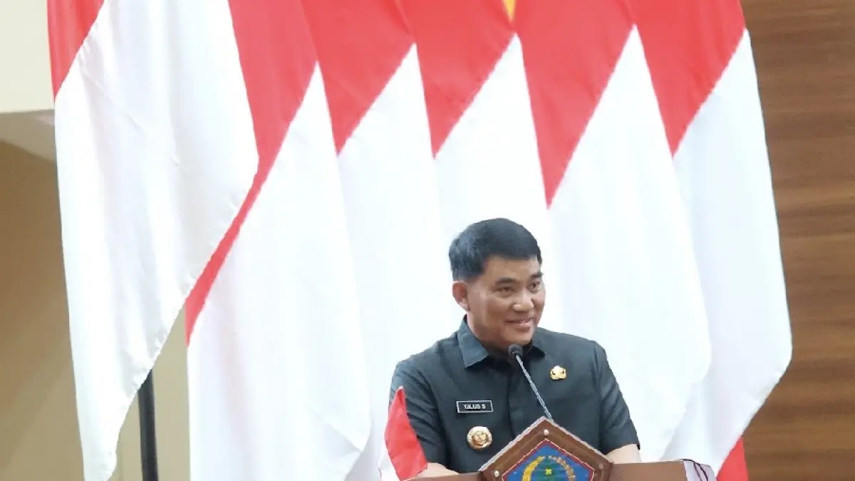 Gubernur Yulius Selvanus dalam paripurna DPRD Sulut, Senin (14/9).