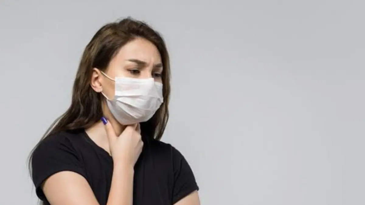 Ilustrasi orang memakai masker (doc: Freepik)