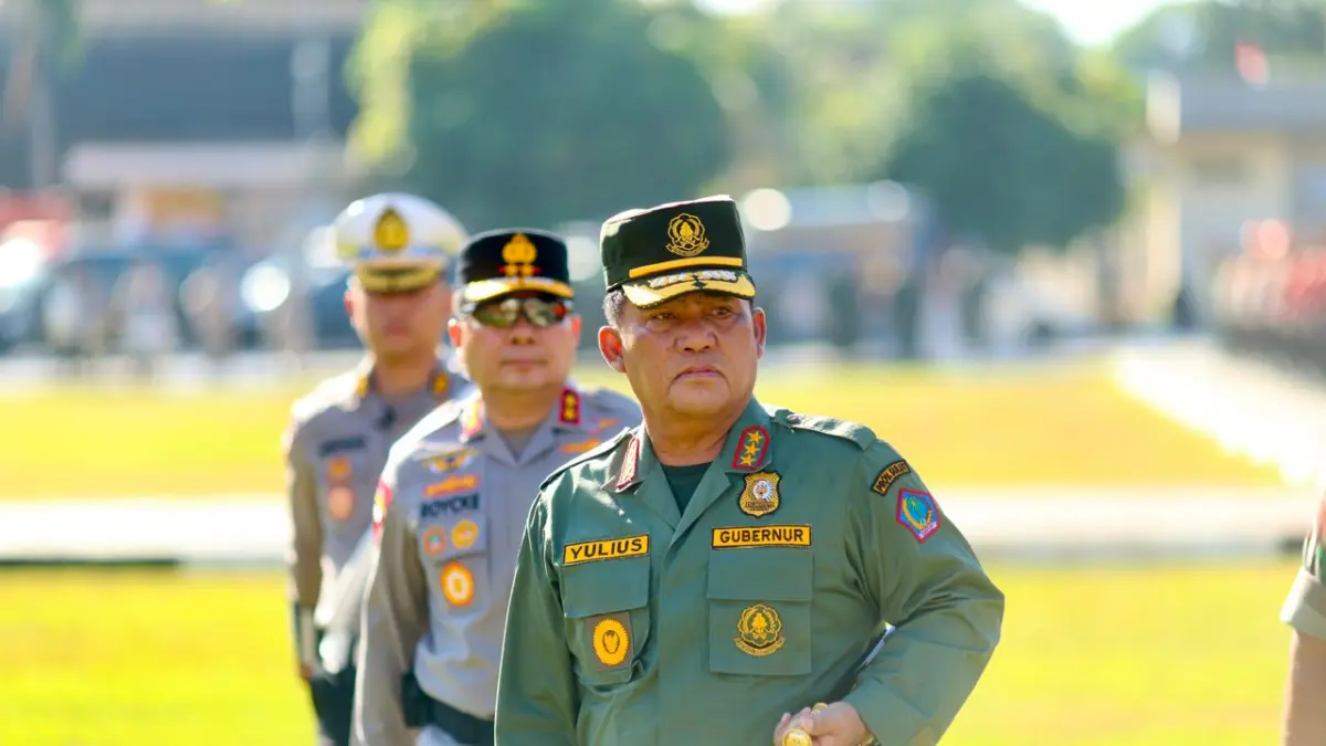 Gubernur Sulawesi Utara Mayjen TNI (Purn) Yulius Selvanus