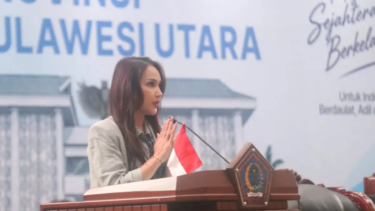 Angelia Regina Wenas