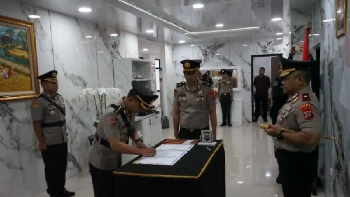 Kapolda Sulut Pimpin Sertijab Kabid Humas dan Lantik Direktur Intelkam, Senin 21 September 2026 di Mapolda Sulut.