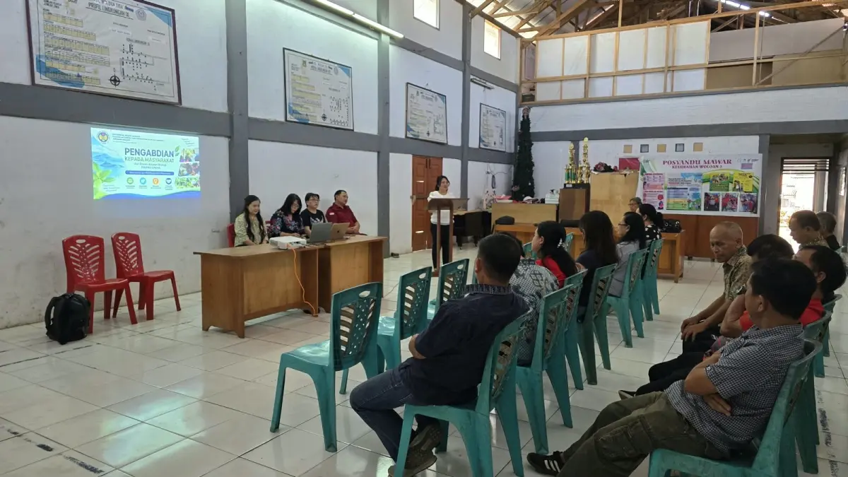 Suasana kegiatan Pengabdian kepada Masyarakat FMIPAK Universitas Negeri Manado di Kelurahan Woloan 3, Kecamatan Tomohon Barat, Kota Tomohon, Rabu (16/9/2026).