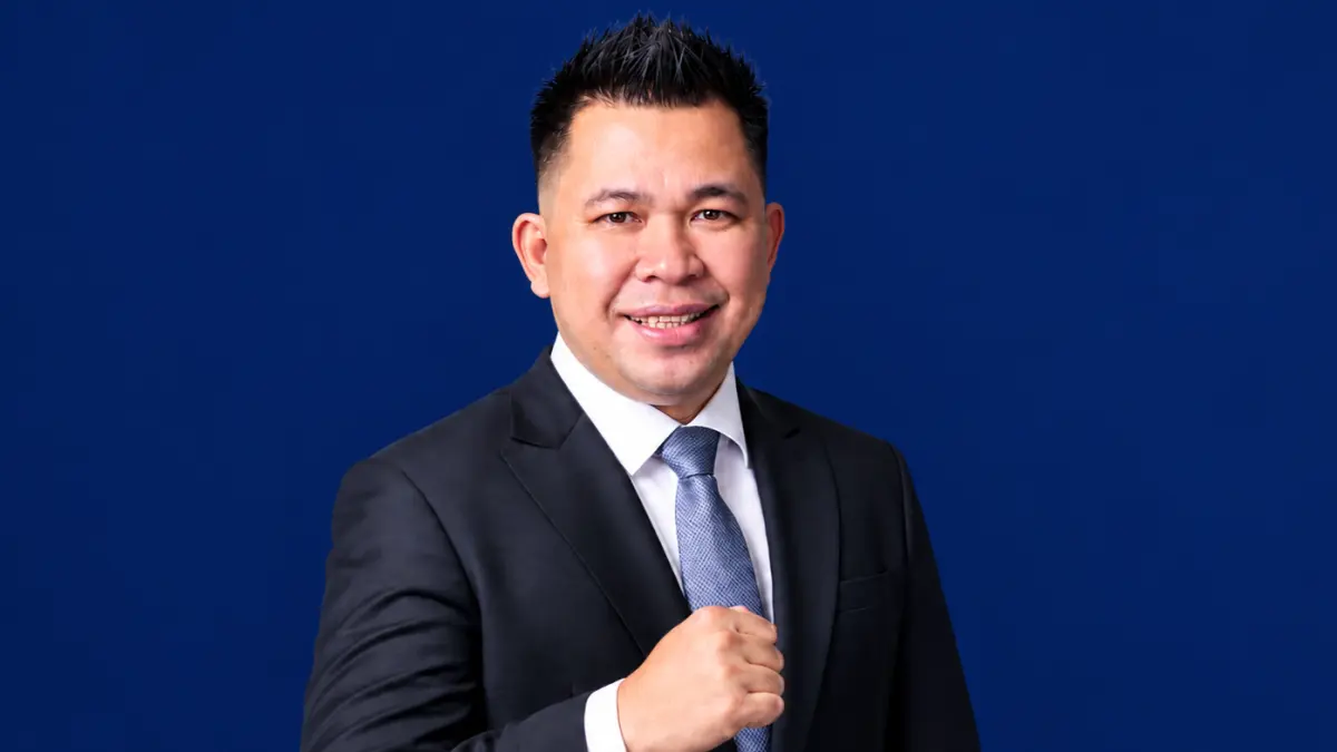 PEMIMPIN PELAYAN: Ketua Komisi I DPRD Sulawesi Utara Pnt. Braien RL Waworuntu SE yang juga Ketua Komisi P/KB GMIM Sion Rambunan.