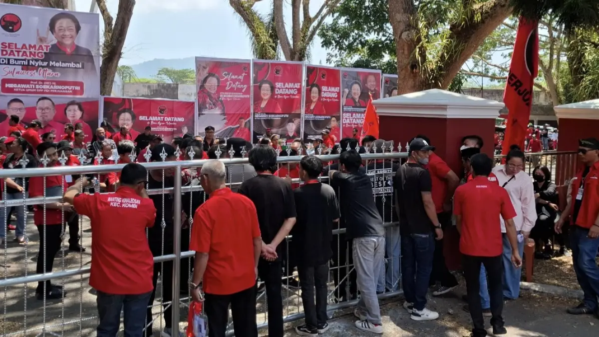 PADATI: Kader Banteng padati Gedung Wale Ne Tou Tondano, Jumat (25/9/2026)
