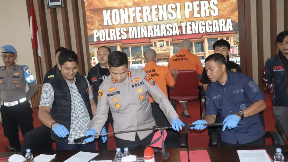 Kasus tersebut diungkap Kapolres Mitra AKBP Handoko Sanjaya dalam konferensi pers di Mapolres Mitra, Jumat (25/9/2026). Kapolres didampingi Kasat Reskrim Iptu Tengku Said Hafiz, Kasi Humas Ipda Valentin Lakidong dan Kapolsek Ratatotok Ipda Rizki Syaifudin Zuhri.