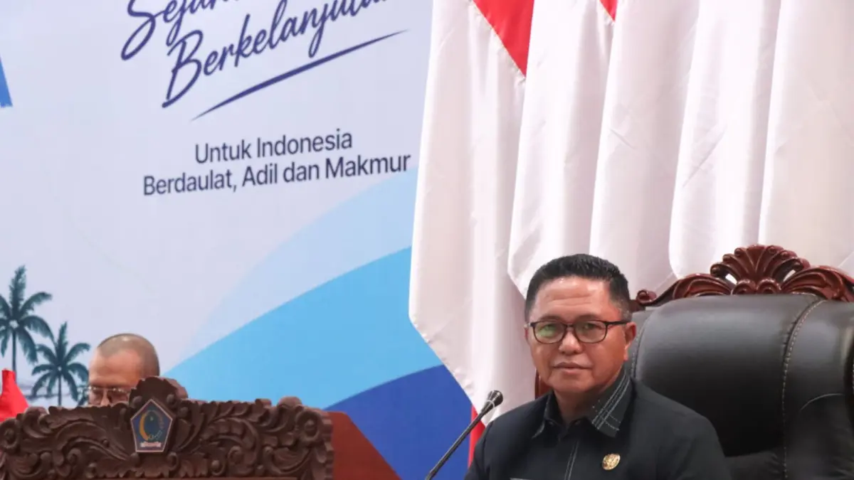 Rapat paripurna menyepakati Perubahan Anggaran Pendapatan dan Belanja Daerah (APBD) Tahun Anggaran 2026 di Gedung DPRD Sulut, Senin (21/9/2026).