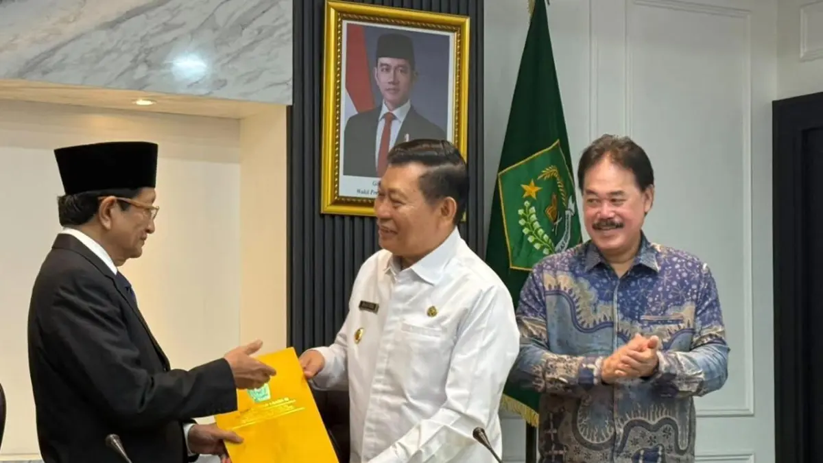 Penyerahan Keputusan Menteri Agama (KMA) Nomor 1179 Tahun 2026 tentang Panitia Pelaksana Pesparani IV di Manado, Sulawesi Utara.