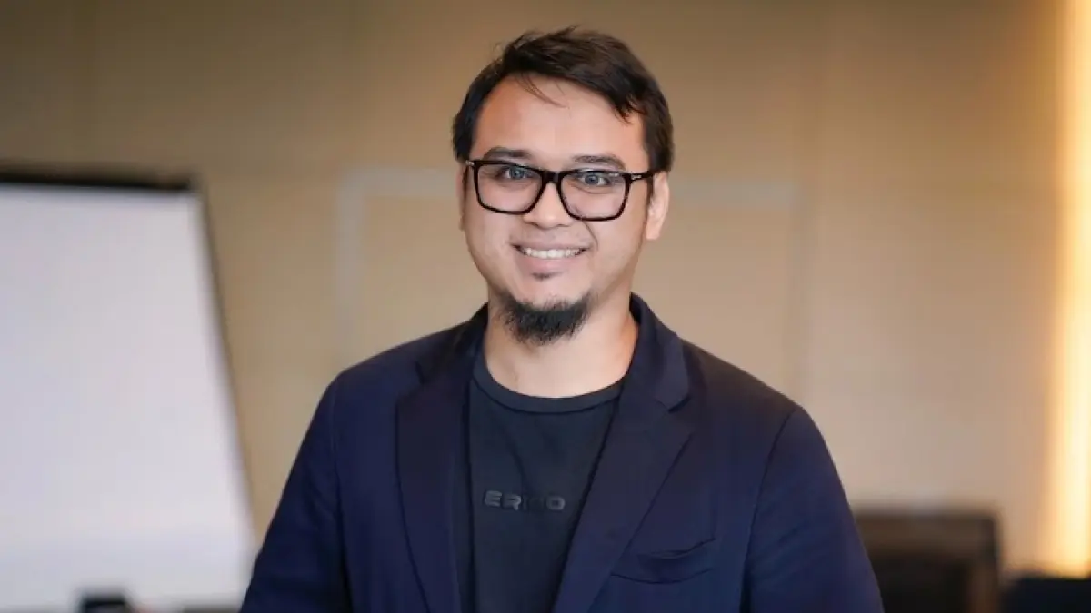 Associate Professor Henry Surendra dari Monash University Indonesia