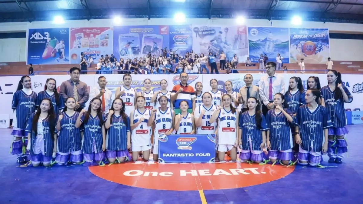 Tim putri SMAN 1 Manado