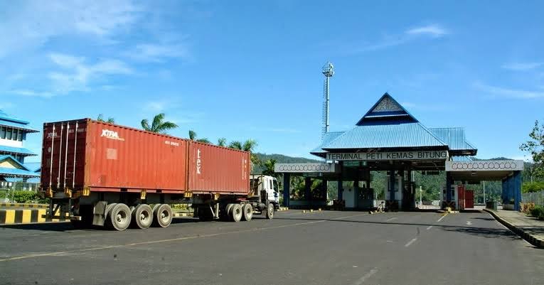 Gerbang masuk di Kantor PT Pelindo IV (Persero) Terminal Petikemas Bitung.