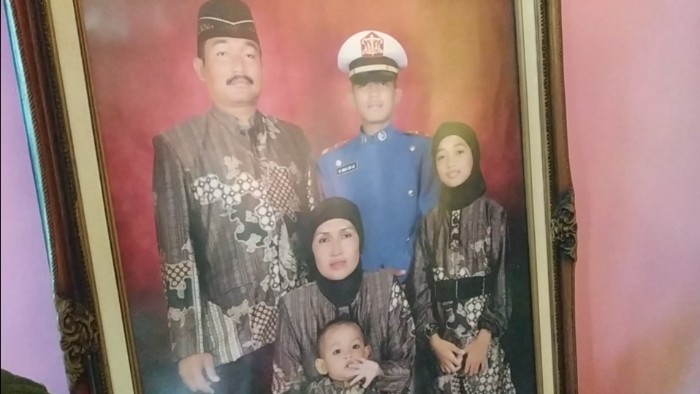 Foto keluarga Lettu Imam Adi