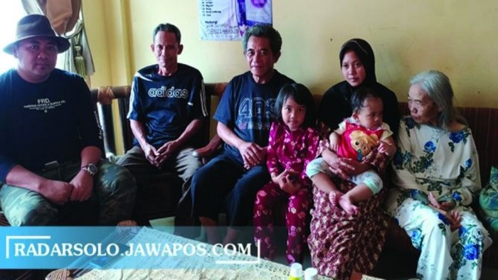 Keluarga Letda Rintoni (radarsolo.jawapos.com)