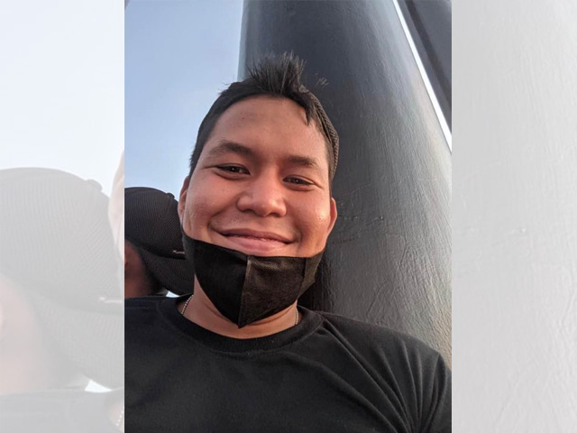 SENYUM TERAKHIR UNTUK MAMA: Foto selfie Letda Sigar yang dia kirim ke mamanya, dua hari sebelum KRI Nanggala-402 hilang kontak.
