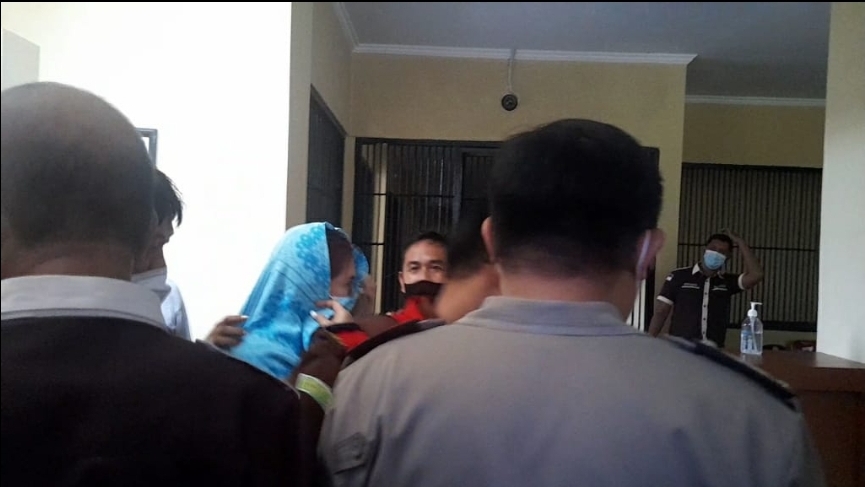 Eks Bupati Minut VAP di ruangan Direktorat Tahti Polda Sulut, beberapa waktu yang lalu. (Foto: Grand/MP)