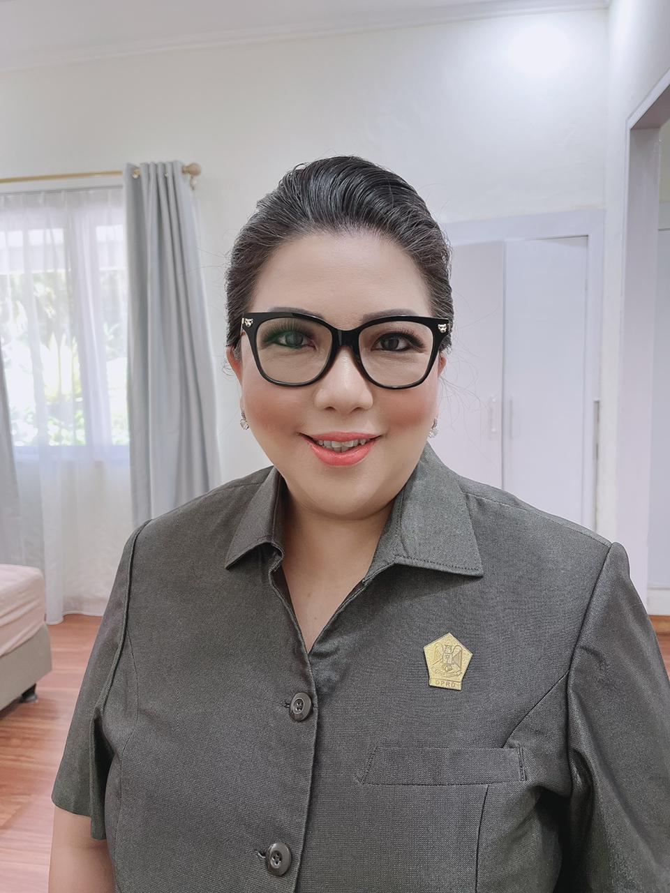 Glady Kandouw