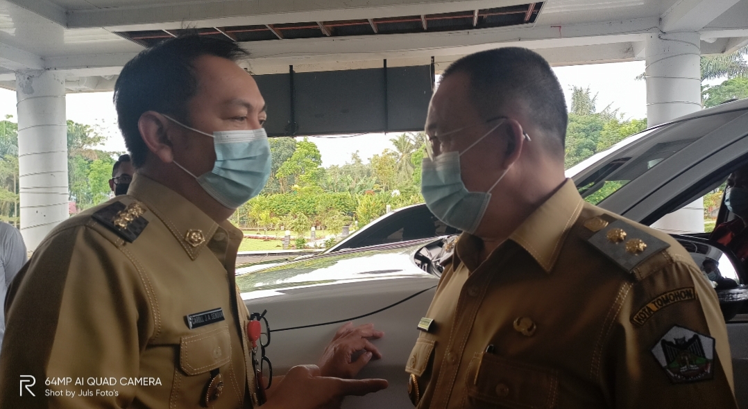 Wali Kota dan Wakil Wali Kota Tomohon Caroll Senduk-Wenny Lumentut