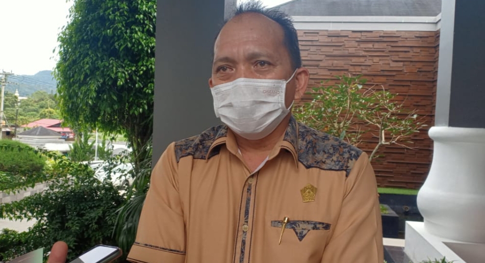 Ketua DPRD Tomohon Djemmy Sundah SE