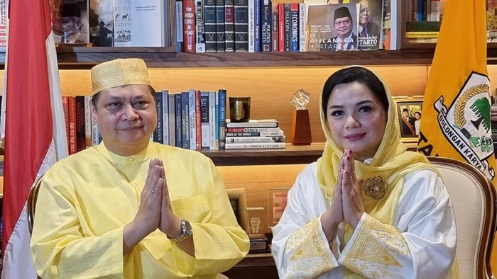 Ketum Partai Golkar Airlangga dan Ketum IIPG Yanti Airlangga.