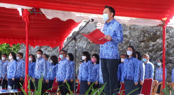 KEMBALI BERTUGAS: Suasana apel kerja Pemkot Tomohon dipimpin Wali Kota Caroll Senduk SH, beberapa waktu lalu. Dok Istimewa
