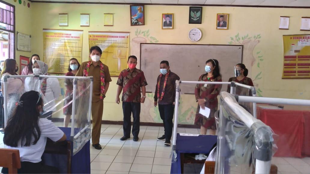 Pemantauan Komisi IV DPRD Sulut di SMA Kristen T2 Kota Bitung