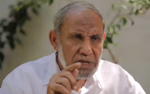 Mahmoud Zahar dalam sebuah wawancara eksklusif dengan SkyNews, Senin (24/5/2021). (Foto Times of Israel)