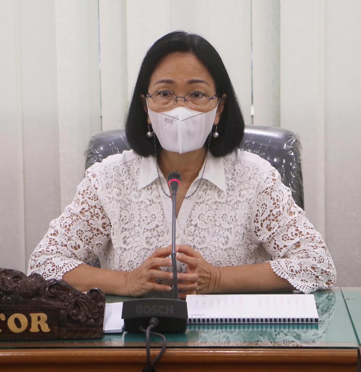 Rektor Unsrat Prof Ellen Kumaat