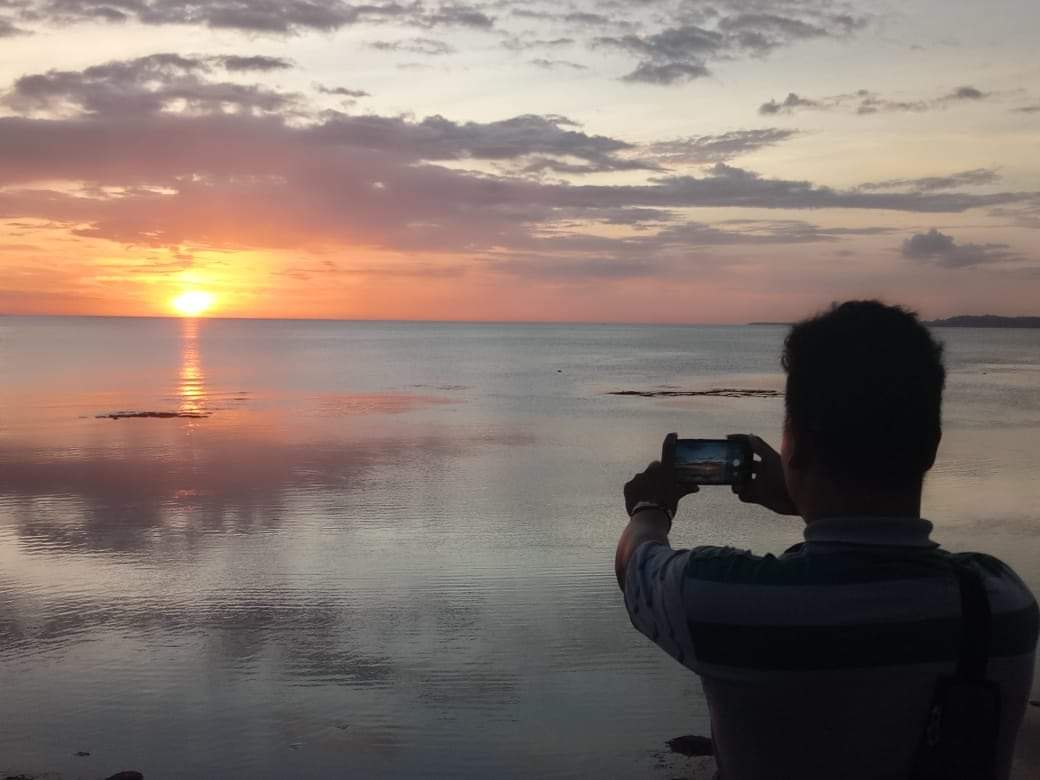 Sunset yang indah di Minsel sangat berpotensi menarik wisatawan.