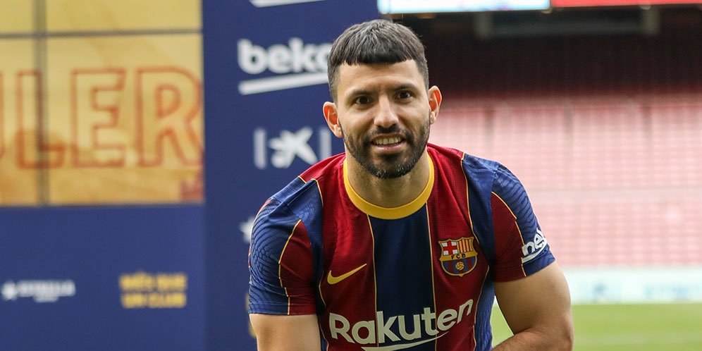 Sergio Aguero diperkenalkan sebagai pemai baru Barcelona pada Selasa (1/6/2021) dinihari WIB. Foto: AP Photo
