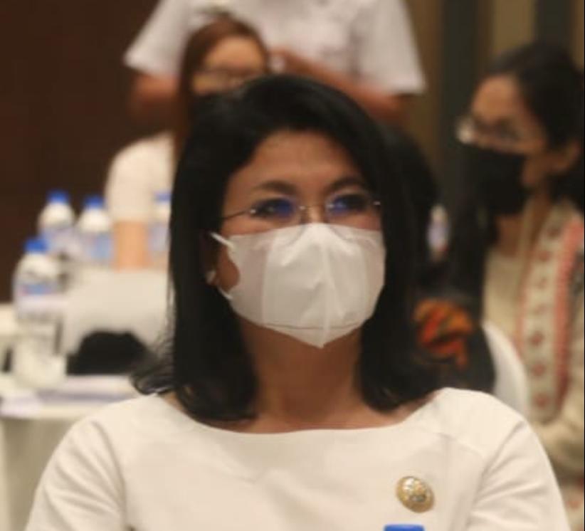 Bupati Sitaro Eva Sasingen